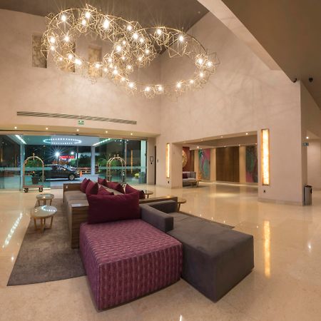 Victoria Ejecutivo Hotel Гуадалахара Екстериор снимка