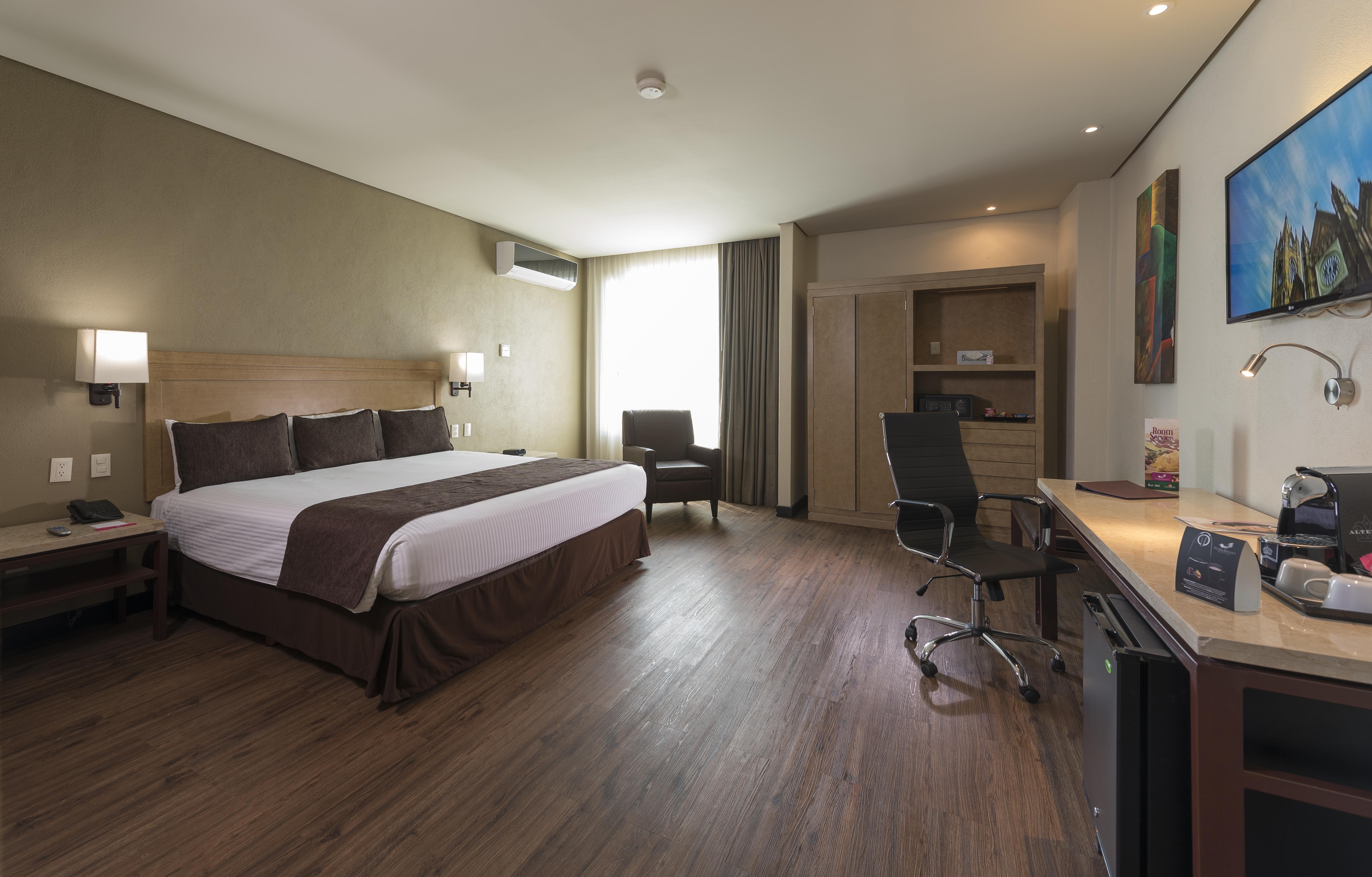 Victoria Ejecutivo Hotel Гуадалахара Екстериор снимка