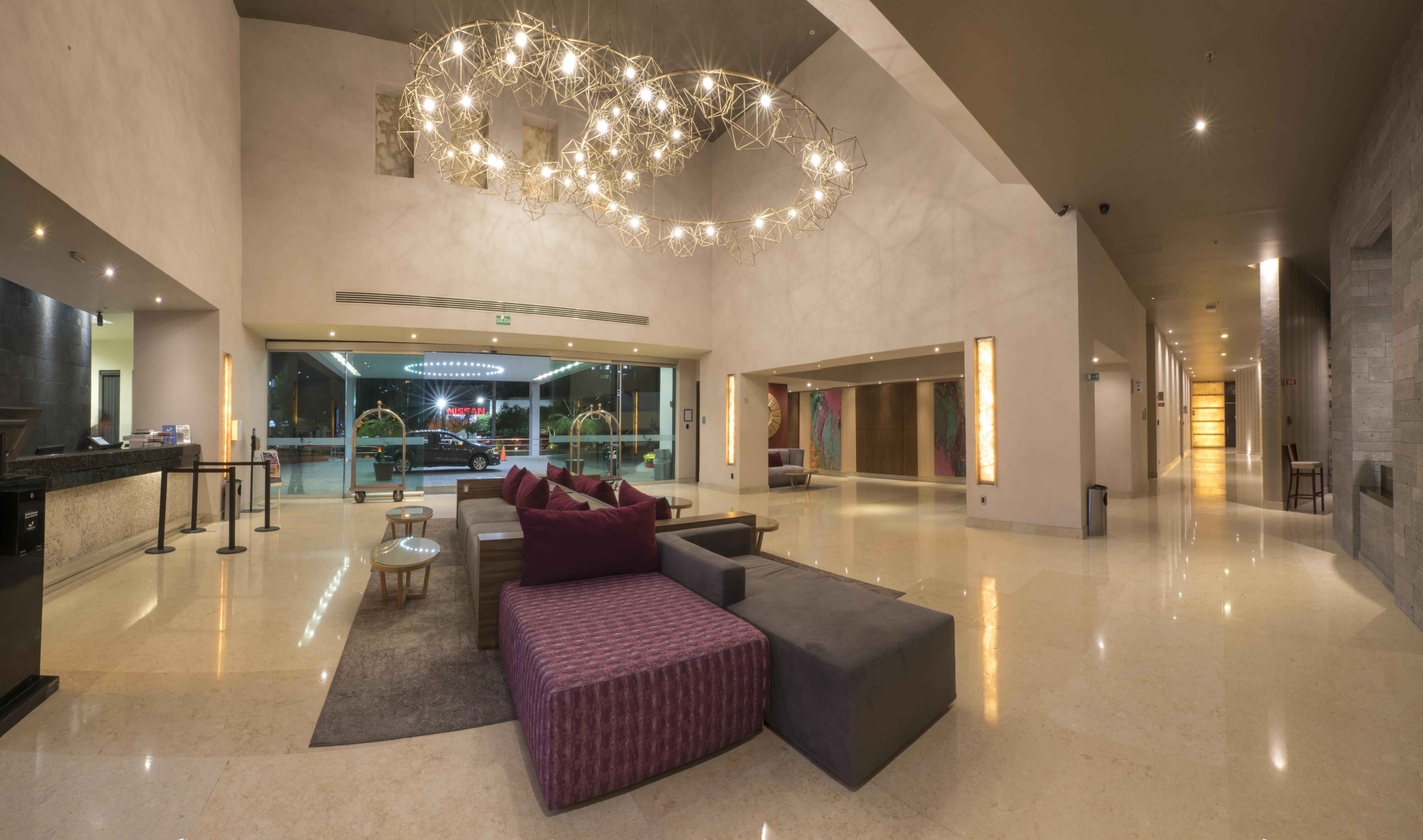 Victoria Ejecutivo Hotel Гуадалахара Екстериор снимка